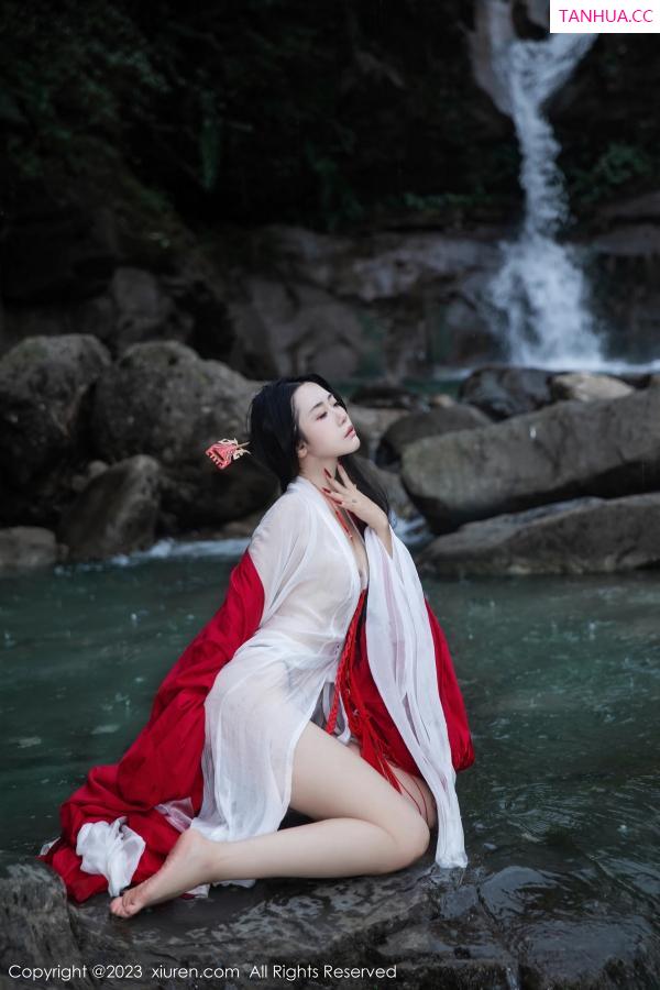   [XiuRen]高清写真图 2023.08.28 No.7295 严利娅Yuliya 妲己美臀第15张图片